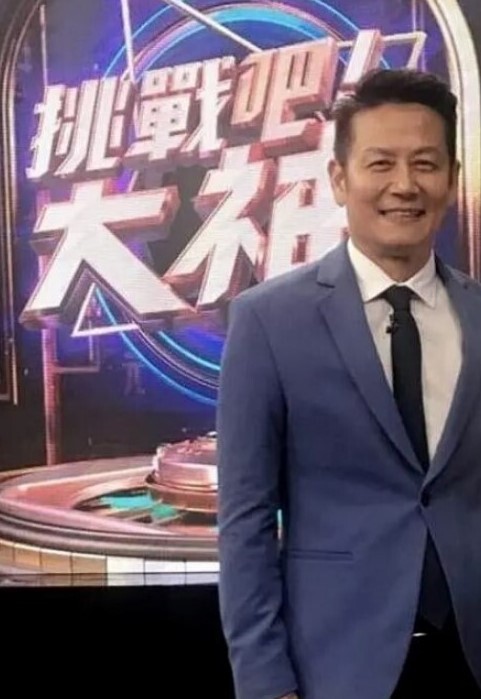 【爆操校花】看到妹妹哭还给了200小费，被操的一直推开男主，被强行摁住！ - 奇止大乳